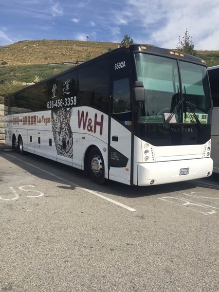 How do you take a round-trip bus ride to Las Vegas?